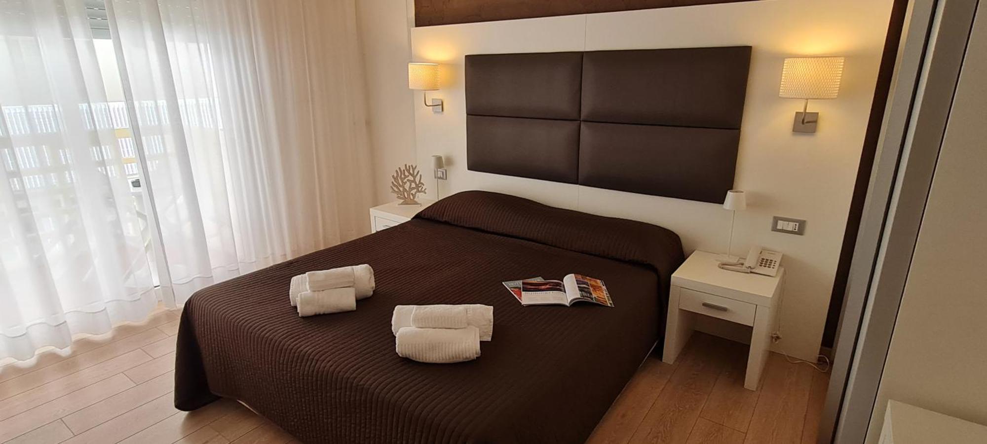 Hotel Eros Lignano Sabbiadoro Zewnętrze zdjęcie