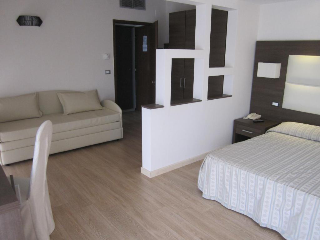 Hotel Eros Lignano Sabbiadoro Zewnętrze zdjęcie